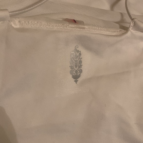 Free People Movement Find Your Flow One Shoulder Cami White NWOT - Picture 6 of 8